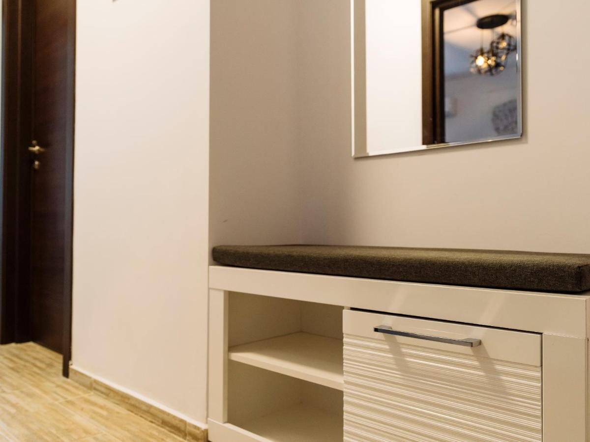 Cozy Special Pallady Apartament With Garden & Courtyard Bucharest Exterior photo